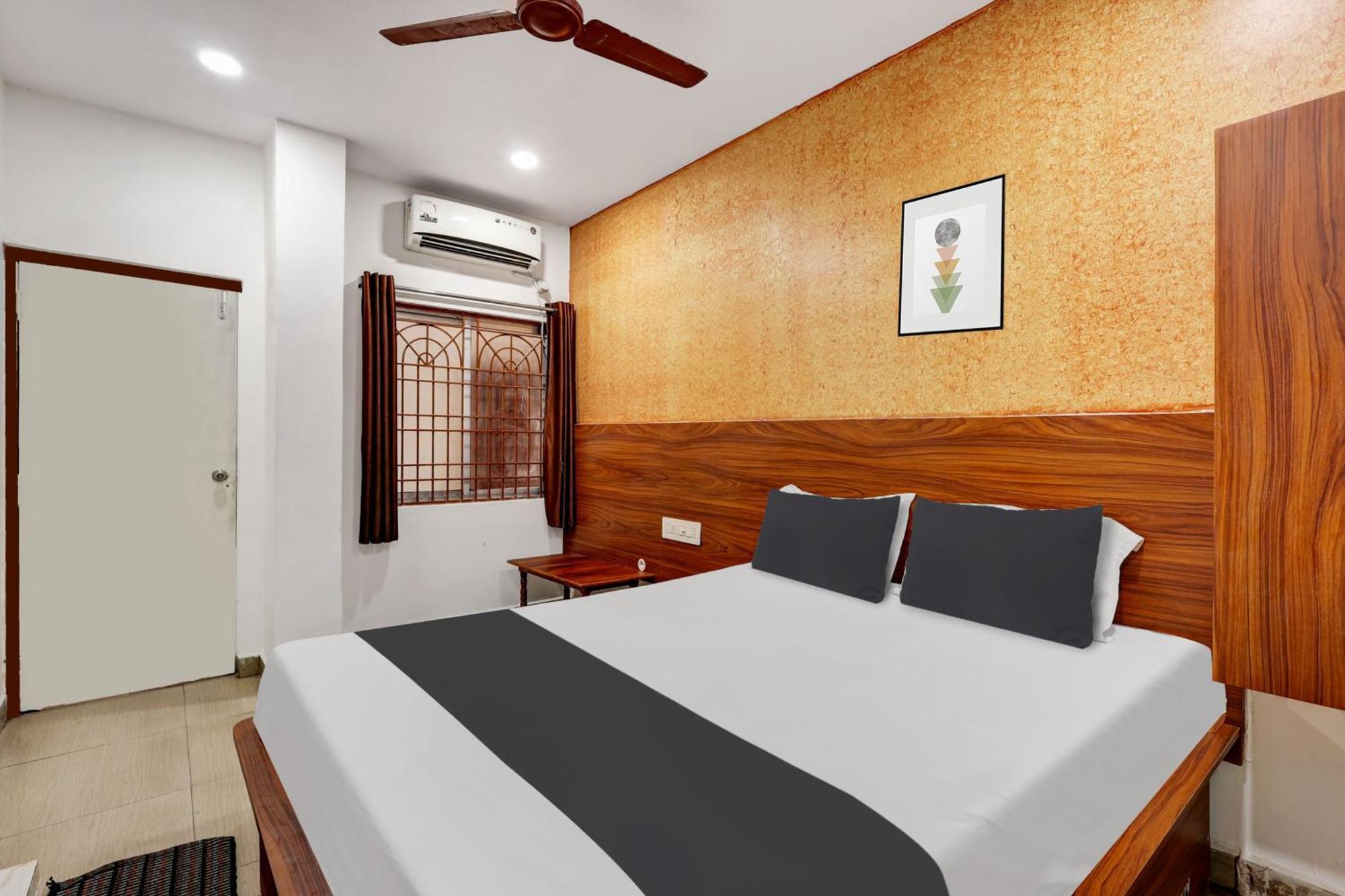 Hotel O Gangothri Lodge Визакхапатнам Екстериор снимка