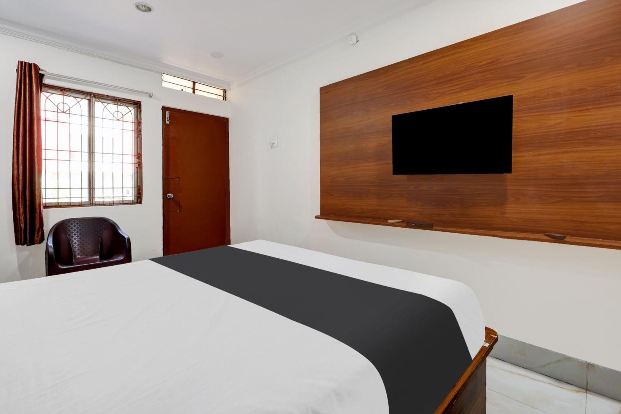 Hotel O Gangothri Lodge Визакхапатнам Екстериор снимка